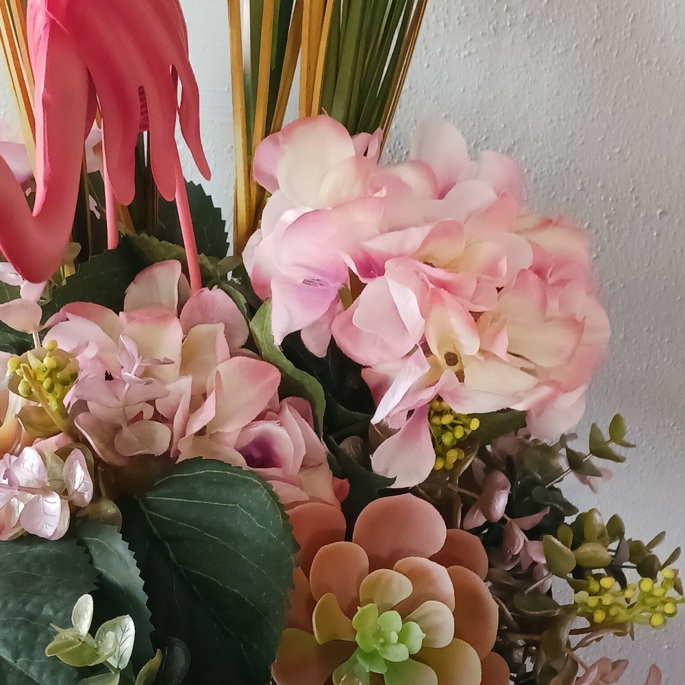 Arrangement - Picture 6 of 7